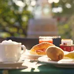 Al Dos - Breakfast & Private Hotel Trento