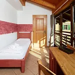 Al Dos - Breakfast & Private Hotel 3*