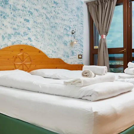 فندق Hotel Garni San Giorgio ترينتو
