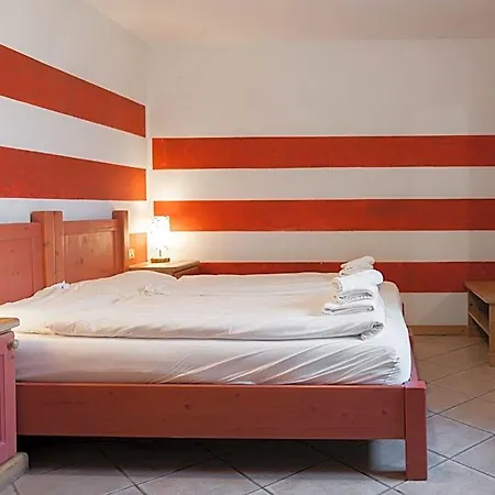 Al Dos - Breakfast & Private Hotel 3*