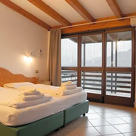 Hotel Al Dos - Breakfast & Private 3*