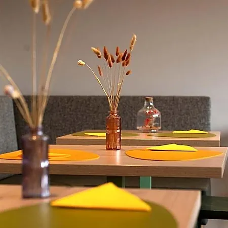 Al Dos - Breakfast & Private Hotel