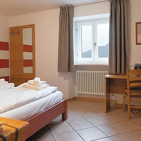 Al Dos - Breakfast & Private Hotel