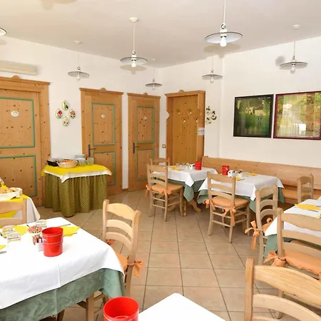 Al Dos - Breakfast & Private 3* Тренто
